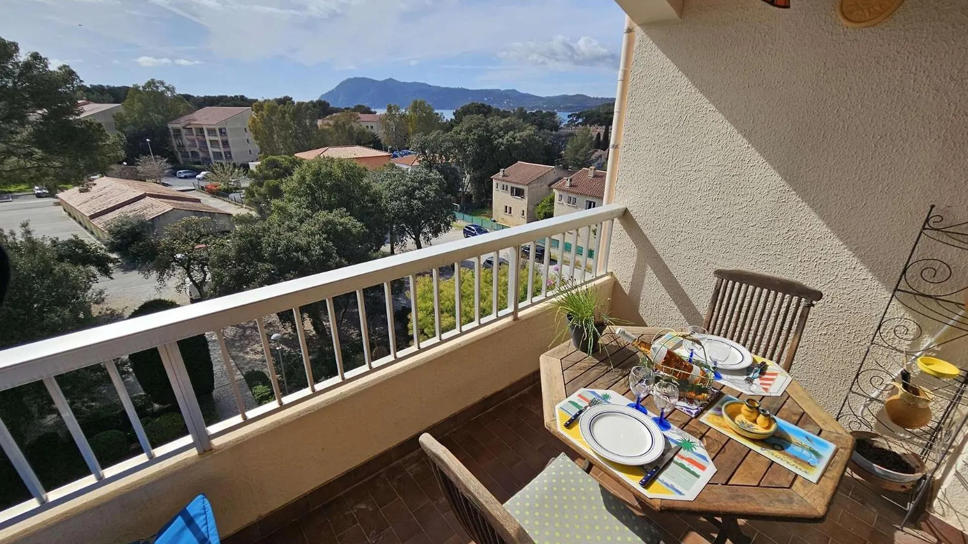 Vue Mer, Wifi, Climatisation, 3 Couchages,500M De La Plage...Tout A Pied Saint-Mandrier-sur-Mer 0*,  France